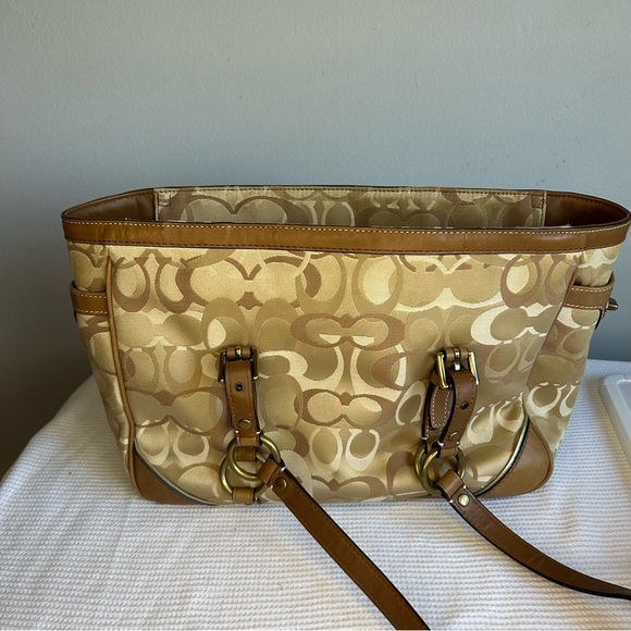 Coach Handbags - Vintage Coach Signature Kaki Beige Jacquard Tote Shoulder Bag F15669 LeatherTrim